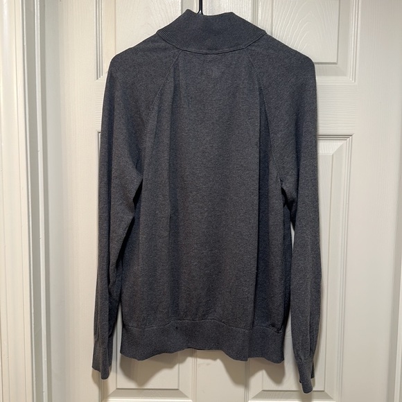 GAP Pullover - Picture 3 of 3